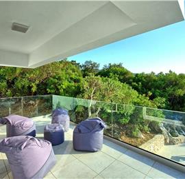 4 bedroom villa with infinity pool and sea view in Perithia, Corfu, sleeps 9